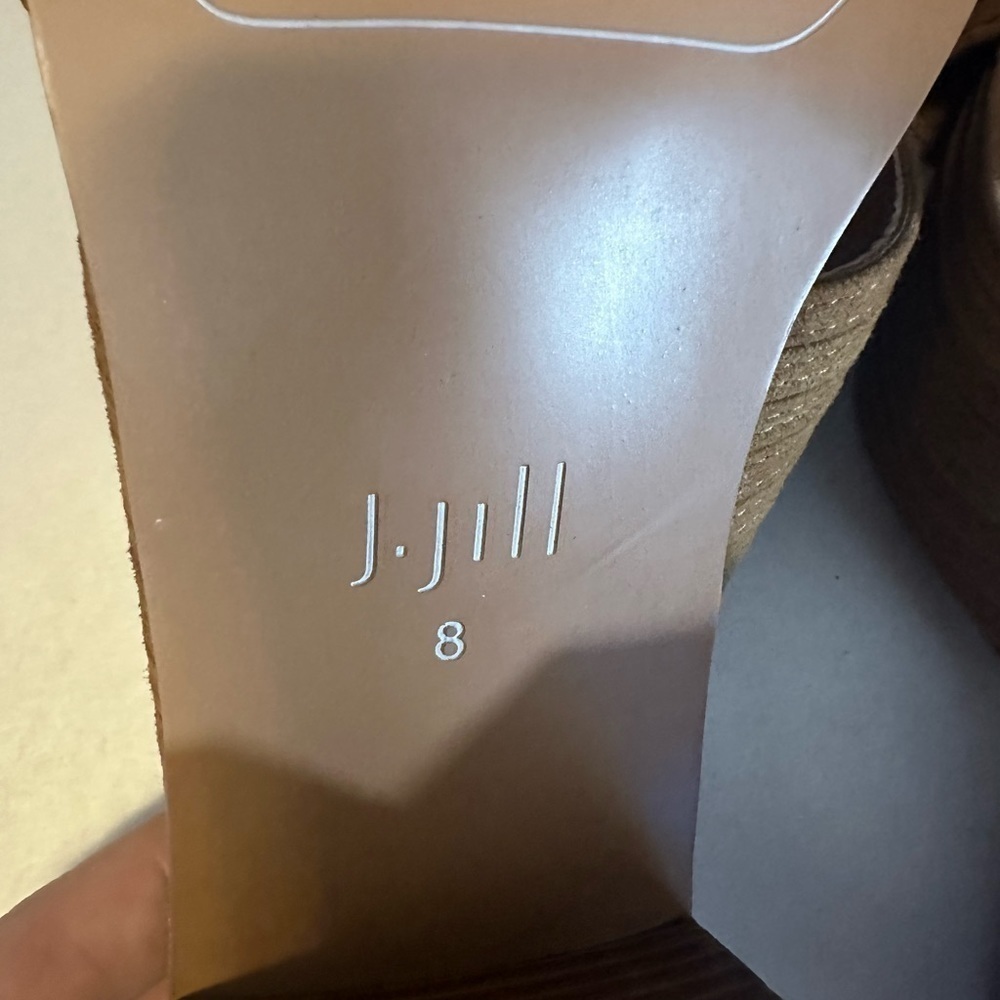 J Jill Kyle Stack Heel Mules Block
Heel Open Toe Sandal Mules
Brown Sued… - Picture 8 of 9